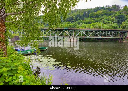 KETTWIG, DEUTSCHLAND - CA. JUNI 2021: Das Stadtbild von Kettwig, Nordrhein-Westfalen, Deutschland Stockfoto