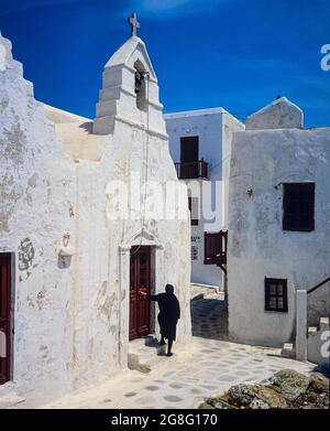 Panagia Paraportiani, orthodoxe weißgetünchte Kirche aus dem 15. Jahrhundert, Chora-Stadt, Mykonos-Insel, Kykladen-Inseln, Griechenland, Europa, Stockfoto