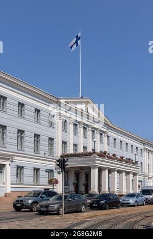 Rathaus von Helsinki bei strahlendem Sommersonne am Wochenende Stockfoto