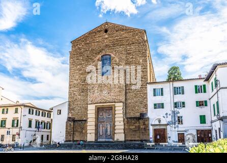 Die Kirche Santa Maria del Carmine im Viertel San Frediano, Florenz, Toskana, Italien, wurde im 16. Bis 17. Jahrhundert im Barockstil renoviert. Stockfoto