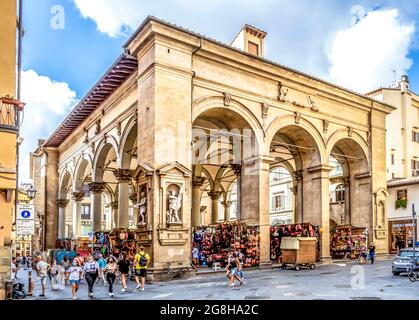 Die "Loggia del Mercato Nuovo" (Loggia des Neuen Marktes) oder "Loggia del Porcellino", heute Markt für Souvenirs und Lederwaren, Florenz, Italien Stockfoto