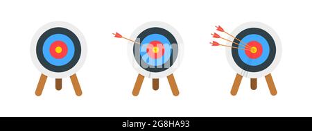 Bogenschießen Zielring mit und ohne Pfeile treffen Bullseye. Dartscheibe auf Stativ isoliert auf weißem Hintergrund. Zielerreichungskonzept. Symbol für die Erfolgsstrategie des Unternehmens. Vektorgrafik Cartoon-Illustration. Stock Vektor