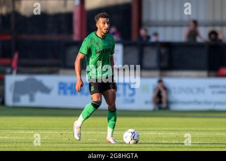 Crewe, Großbritannien. Juli 2021. Jacob Brown #18 von Stoke City mit dem Ball in Crewe, Vereinigtes Königreich am 7/20/2021. (Foto von Simon Whitehead/News Images/Sipa USA) Quelle: SIPA USA/Alamy Live News Stockfoto