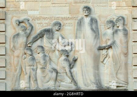 Skulptur mit Bas-Relief (Schnitzerei) im Besucherzentrum, Lincoln Boyhood National Memorial, Indiana Stockfoto
