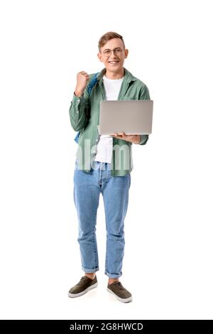 Fröhlicher Student mit Laptop auf weißem Hintergrund Stockfoto