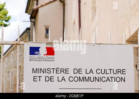 Bordeaux , Aquitaine Frankreich - 12 28 2020 : Ministerium für Kultur und Kommunikation Eingangsbüro Fassade französisches Logo und Gebärdentext Stockfoto