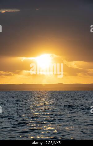 Sonnenaufgang über dem Meer Stockfoto