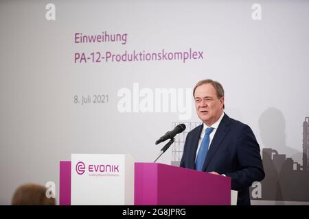 Im Chemie-Park Marl wurde am 8.7.2021 die weltfröste Polyamid-12 Anlage von Armin Laschet Ministerpraesident NRW eingeweiht. Stockfoto