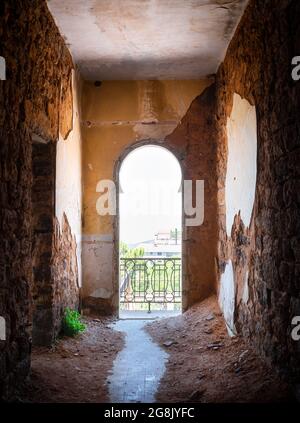 Verlassene Hotel Al Kassouf in Dhour El Choueir, Libanon Stockfoto