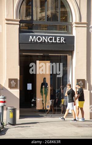 Moncler bern discount