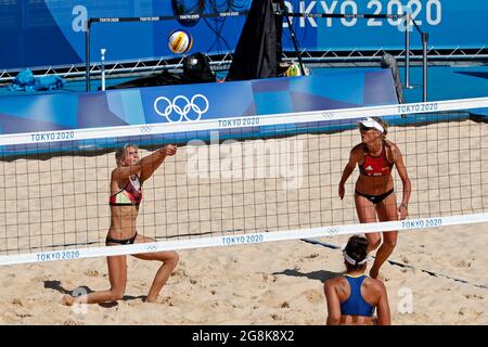 Von links nach rechts Laura LUDWIG (GER), Margareta KOZUCH (GER), Action, Training von Beachvolleyball-Frauen im Shiokaze Park 21.07.2021 Olympische Sommerspiele 2020, ab 23.07. - 08.08.2021 in Tokio/Japan. Stockfoto