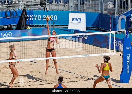 Von links nach rechts Laura LUDWIG (GER), Margareta KOZUCH (GER), Action, Training von Beachvolleyball-Frauen im Shiokaze Park 21.07.2021 Olympische Sommerspiele 2020, ab 23.07. - 08.08.2021 in Tokio/Japan. Stockfoto