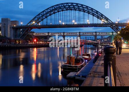 Tyne Bridge bei Nacht Stockfoto