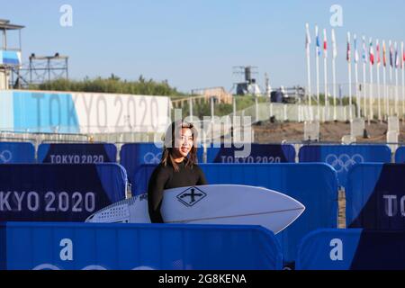 Ichinomiya, Chiba, Japan. Juli 2021. Amuro Tsuzuki (JPN) Surfen: Vor den Olympischen Spielen 2020 in Tokio am Tsurigasaki Surfing Beach in Ichinomiya, Chiba, Japan. Quelle: KONDO/AFLO/Alamy Live News Stockfoto
