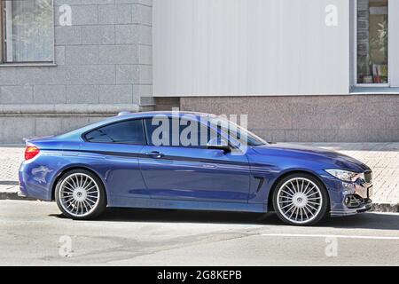 Kiew, Ukraine - 28. August 2017: BMW ALPINA B4 BITURBO Coupe AWD in der Stadt geparkt Stockfoto