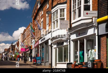 Großbritannien, England, Worcestershire, Evesham, Bridge Street, Geschäfte Stockfoto