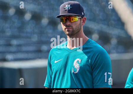 Denver, USA, 21. Juli 2021. Juli 1202021: Seattle Right Fielder Mitch Haniger (17) während des Vorspiels mit den Seattle Mariners und den Colorado Rockies im Coors Field in Denver Co. David Seelig/Cal Sport Medi Credit: CAL Sport Media/Alamy Live News Stockfoto