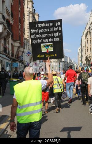 DEMONSTRATION GEGEN DIE IMPFUNG IN PARIS Stockfoto