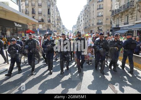 DEMONSTRATION GEGEN DIE IMPFUNG IN PARIS Stockfoto