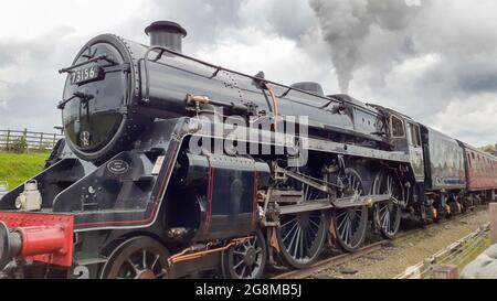 Ein Dampfzug auf der Great Central Railway in Quorn, Leicestershire, Großbritannien. Stockfoto