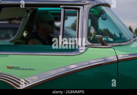 Rattvik, Schweden - Juli 27.2013: Classic Car Week Rttvik - 1956 Ford Fairlane Crown Victoria, Nahaufnahme. Stockfoto