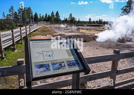 Yellowstone NP, WY, USA - 7. August 2020: Die Erdbebennachzucht Stockfoto