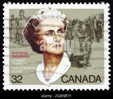 KANADA - UM 1985: Eine in Kanada gedruckte Briefmarke zeigt Therese Casgrain (1896-1981), eine französische kanadische Feministin, Reformerin, Politikerin und Senatorin, c Stockfoto