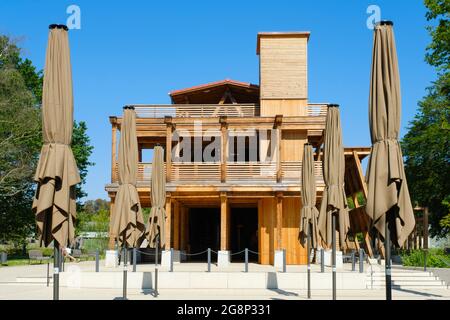 Graduiertenhaus im Kurpark, Bad Sassendorf, Soester Börde, Nordrhein-Westfalen, Deutschland, Europa Stockfoto