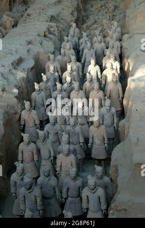 Die größte und wichtigste Attraktion von Xi'an: Die Terrakotta-Krieger. Die Terrakotta-Krieger ist Teil des großen Grabes, das von den ersten Chinesen gebaut wurde Stockfoto