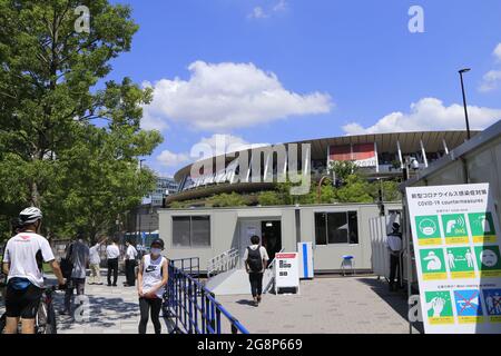 Das Nationalstadion, in dem die Olympischen Spiele 2020 in Tokio stattfinden. Die Eröffnungszeremonie findet dort am 23. Juli 2021 statt. -Tokio, Japan. 22. Stockfoto