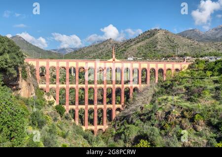 Acueducto del Aguila (Adler-Aquädukt) in der Nähe von Nerja, Andalusien, Spanien Stockfoto