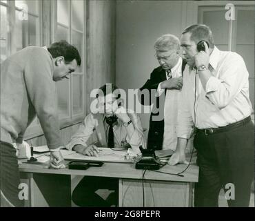 Foto einer Filmszene des deutschen Dramas 'das Wunder von Lengede'. Im Bild zu sehen: Karl-Heinz von Hassel (mitte) und Hans Schellbach (rechts). Stockfoto