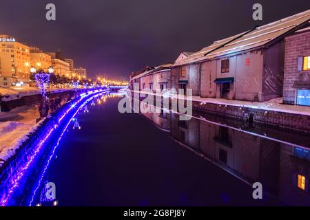 Otaru, Hokkaido, Japan-24. Dezember 2017- der Otaru-Kanal ist der berühmteste Anziehungspunkt in Otaru, Hokkaido, Japan. Aufnahme in der Nacht A Stockfoto