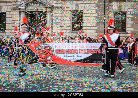 Libertyville High School Marching Wildcats, Marching Band treten bei der Londoner Neujahrsparade LNYDP, England, Großbritannien, auf Stockfoto