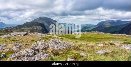 Blick von Gray Knotts über Haystacks High Stile und Grasmoor im englischen Lake Disrtict Cumbria UK Stockfoto