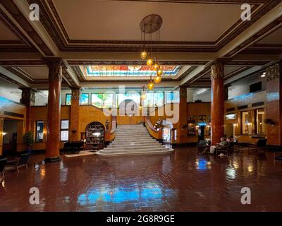 Die majestätische Lobby im Gadsden Hotel in der Innenstadt von Douglas, Arizona Stockfoto