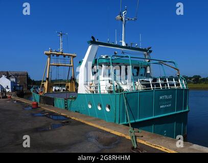 BELFAST REGISTRIERTER FISCHFANG TRAWLER B449 MYTILUS VOR ANKER IN KIRKCUDBRIGHT (FOTO 2021) Stockfoto