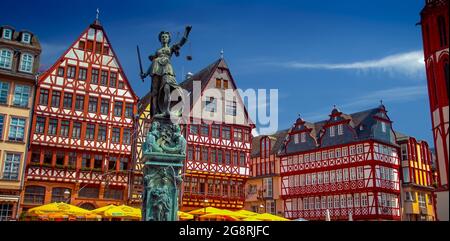 Der Römer ist ein mittelalterliches Gebäude in der Altstadt von Frankfurt am Main. Foto aufgenommen 19.06.2019 in Frankfurt, Deutschland Stockfoto