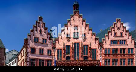 Der Römer ist ein mittelalterliches Gebäude in der Altstadt von Frankfurt am Main. Stockfoto