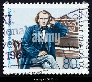 DEUTSCHLAND - UM 1983: Eine in Deutschland gedruckte Briefmarke zeigt Johannes Brahms, Komponist, um 1983 Stockfoto