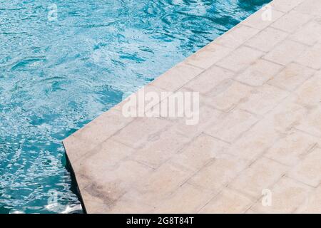 Schwimmbad Ecke, minimale Architektur Hintergrund Foto Stockfoto