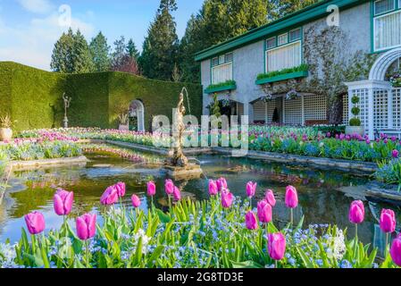 Brunnen, den italienischen Garten Butchart Gardens, Brentwood Bay, in der Nähe von Victoria, Britisch-Kolumbien, Kanada Stockfoto