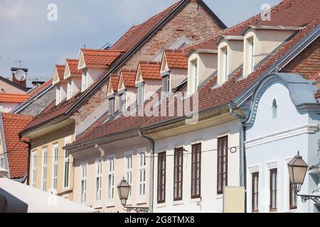 Bild von Fassaden in der Altstadt von Ljubljana, Slowenien, typisch aus dem Mittelalter. Die Altstadt von Ljubljana ist der älteste Teil der Slowenen Stockfoto