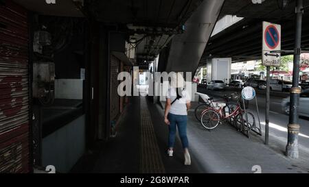 Dismal Sukhumvit Road Shopping Area in der Nähe von BTS Bangkok Thailand Stockfoto