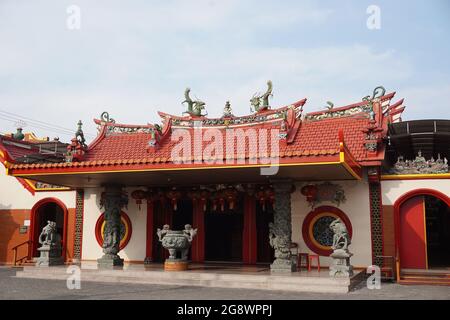 Ein weiterer Teil des tjoe hwie kiong Tempelgebäudes in Kediri, Ost-Java, Indonesien Stockfoto