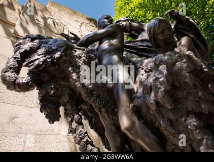 Das anglo-belgische Denkmal von 1920 auf dem Victoria Embankment, London; ein Geschenk aus Belgien, entworfen von Sir Reginald Blomfield, Bronze von Victor Rousseau Stockfoto