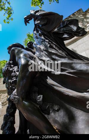 Das anglo-belgische Denkmal von 1920 auf dem Victoria Embankment, London; ein Geschenk aus Belgien, entworfen von Sir Reginald Blomfield, Bronze von Victor Rousseau Stockfoto