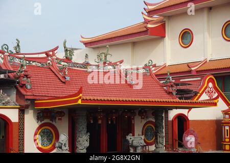 Ein weiterer Teil des tjoe hwie kiong Tempelgebäudes in Kediri, Ost-Java, Indonesien Stockfoto