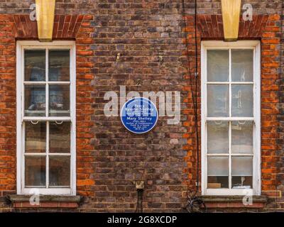 Mary Shelley und Percy Bysshe Shelley blaue Plakette an der Marchmont Street 87 London - lebten in einem Haus an dieser Stelle 1815-16. Stockfoto