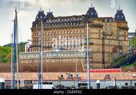 Die imposante Fassade des Grand Hotels in Scarborough dominiert die Stadt Stockfoto